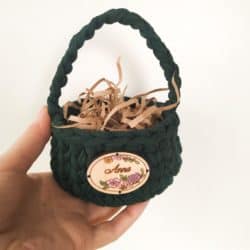 personalized bridal shower favors - Mini crochet easter basket